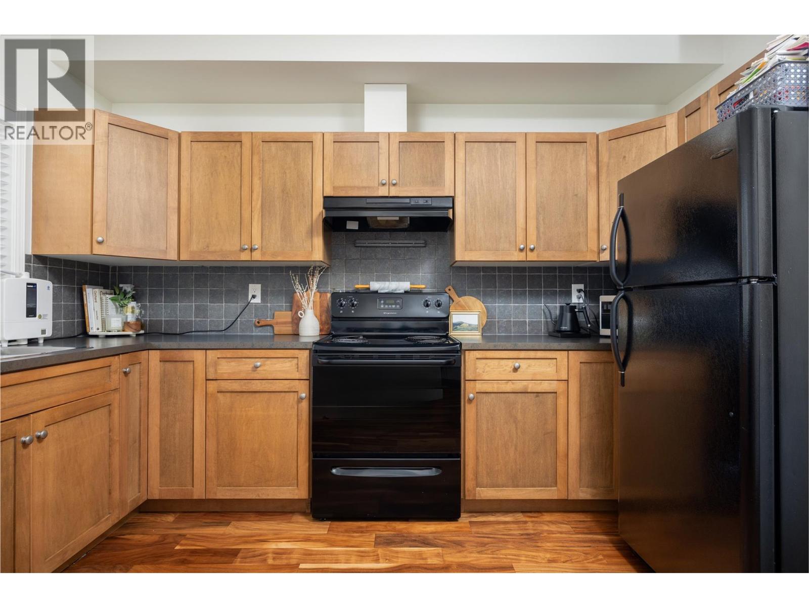 5951 Heritage Drive Unit# 10, Vernon, British Columbia  V1H 1Z5 - Photo 5 - 10385638