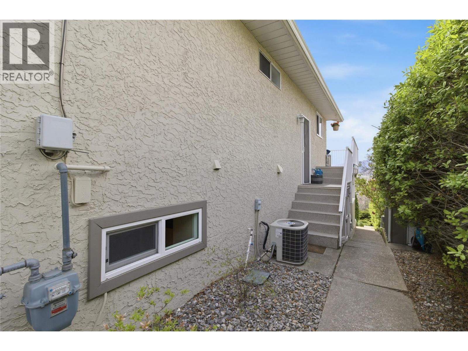 869 Mckenzie Road, Kelowna, British Columbia  V1X 2B4 - Photo 12 - 10385468