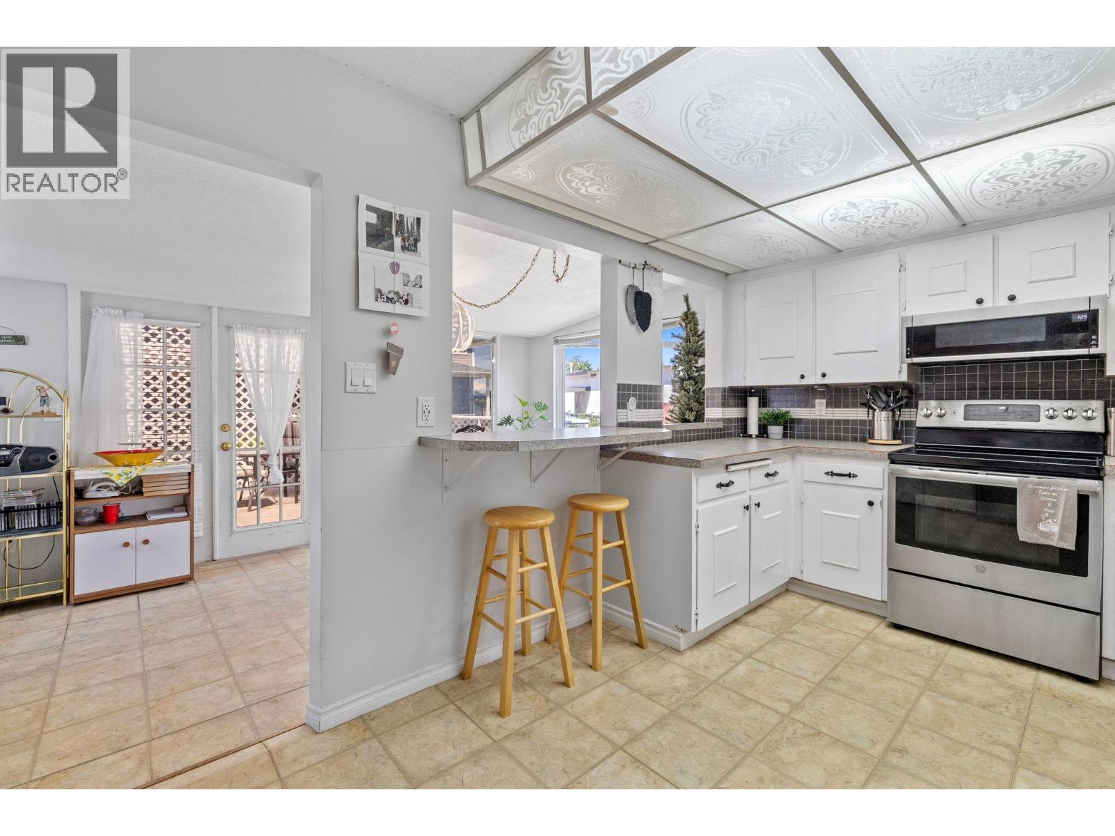 660 Sparrow Road, Kelowna, British Columbia  V1X 4E1 - Photo 14 - 10385354