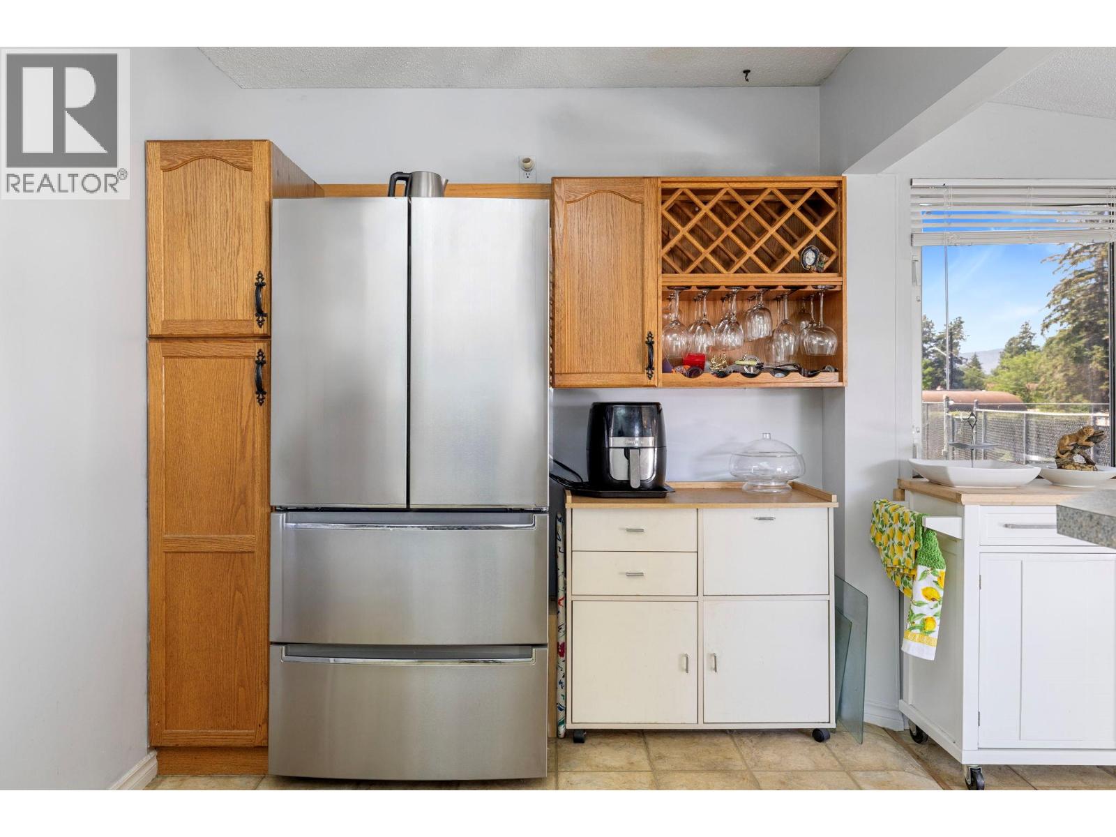 660 Sparrow Road, Kelowna, British Columbia  V1X 4E1 - Photo 19 - 10385354