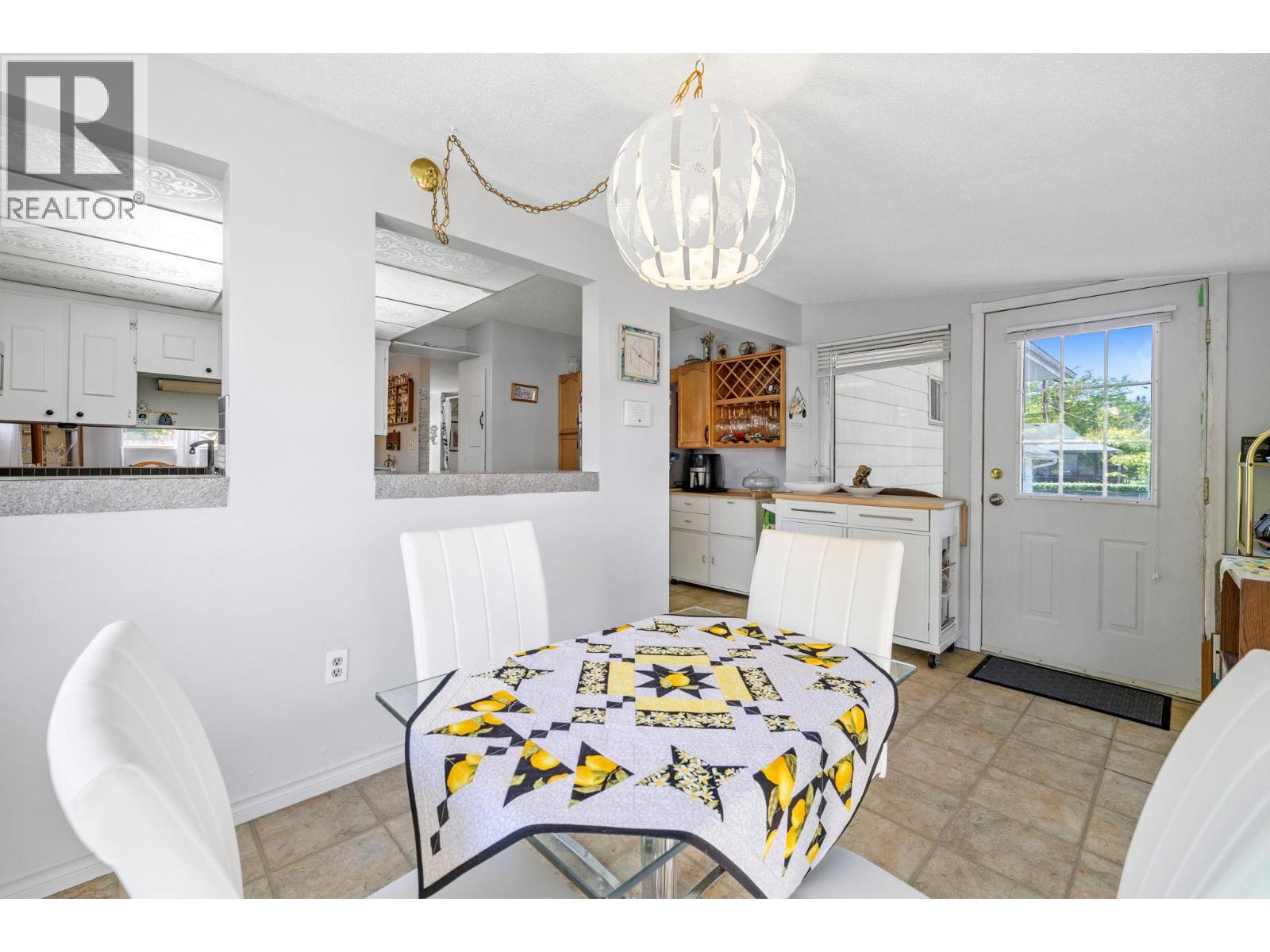 660 Sparrow Road, Kelowna, British Columbia  V1X 4E1 - Photo 22 - 10385354