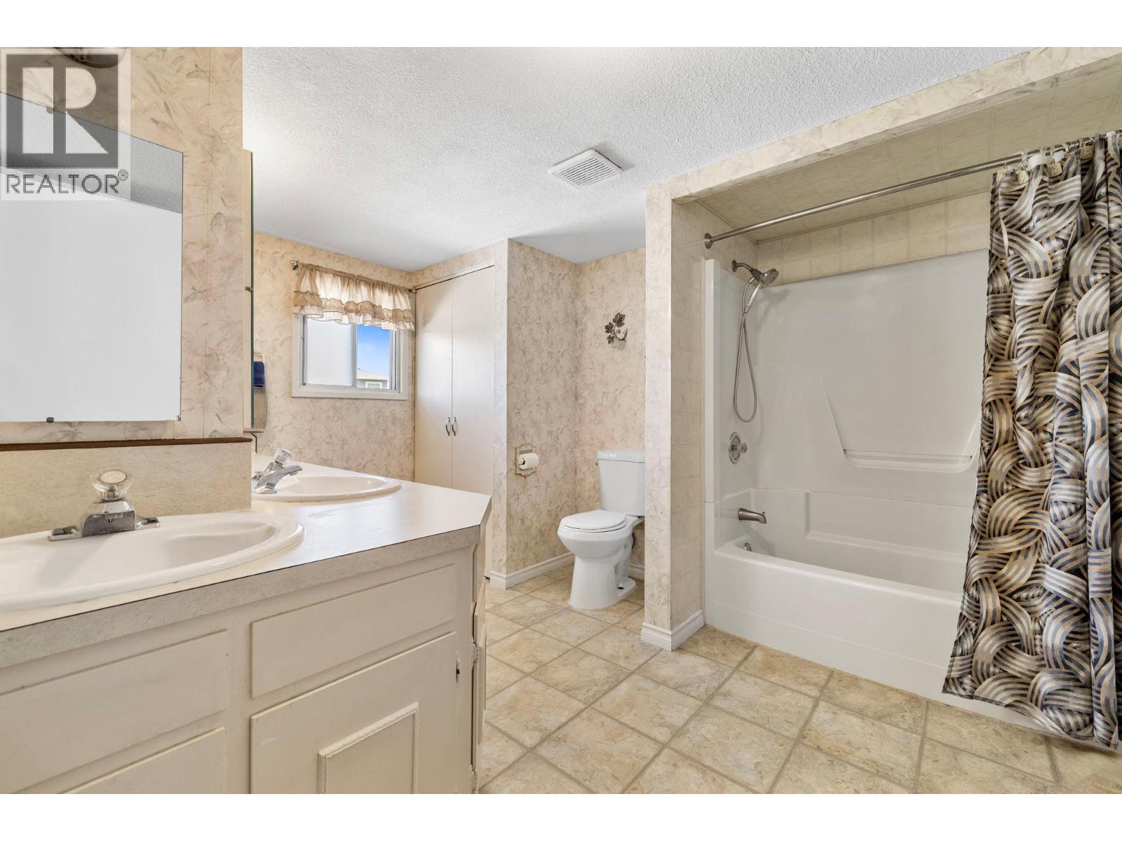 660 Sparrow Road, Kelowna, British Columbia  V1X 4E1 - Photo 34 - 10385354