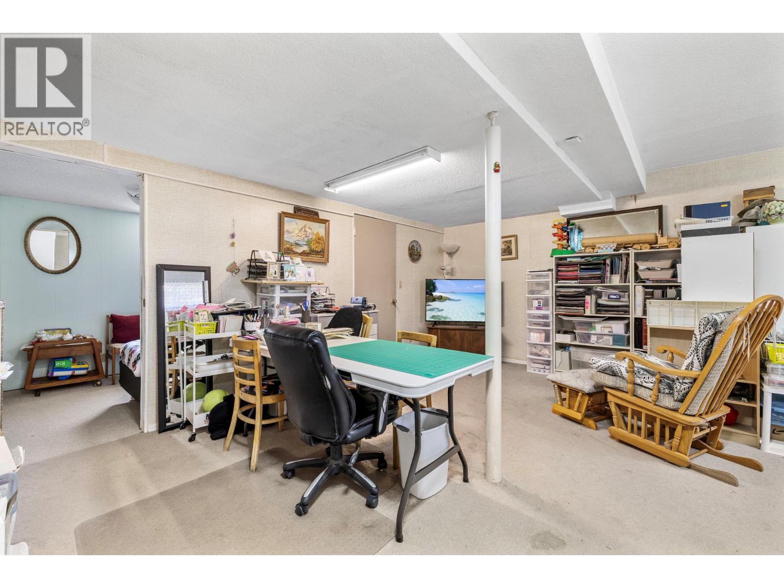 660 Sparrow Road, Kelowna, British Columbia  V1X 4E1 - Photo 38 - 10385354