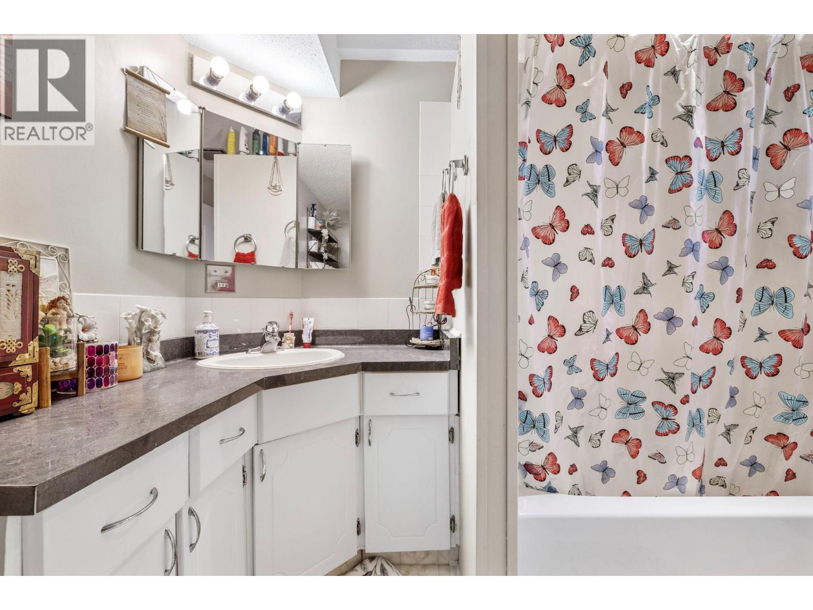 660 Sparrow Road, Kelowna, British Columbia  V1X 4E1 - Photo 53 - 10385354