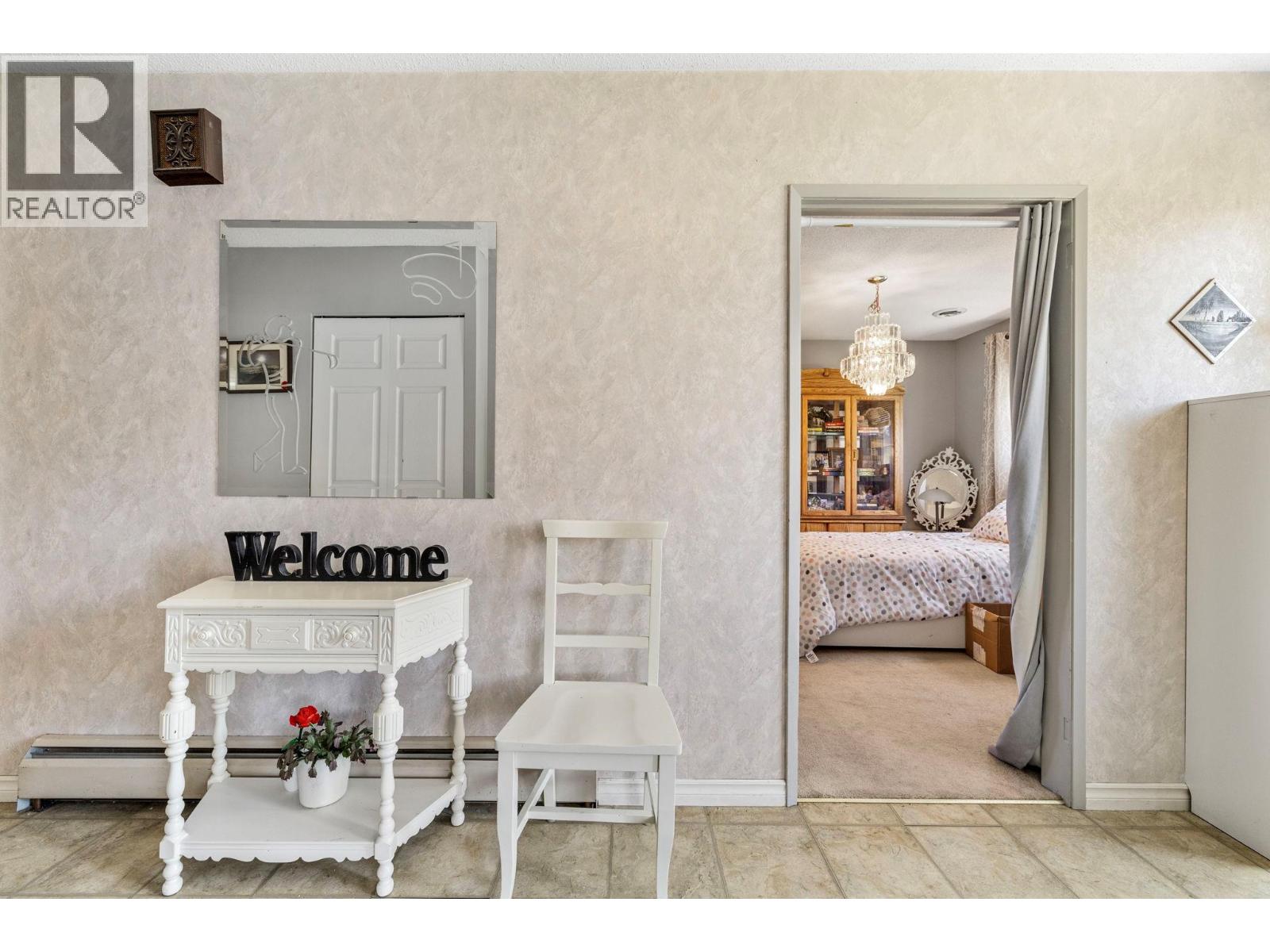 660 Sparrow Road, Kelowna, British Columbia  V1X 4E1 - Photo 8 - 10385354