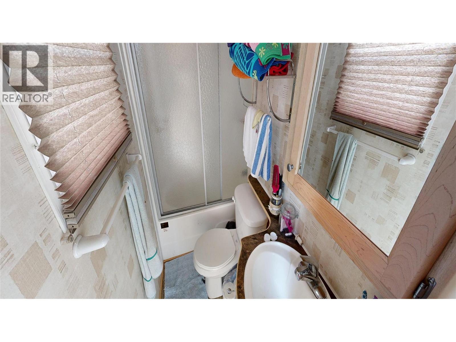 4868 Riverview Drive Unit# 100, Edgewater, British Columbia  V0A 1E0 - Photo 10 - 10385480