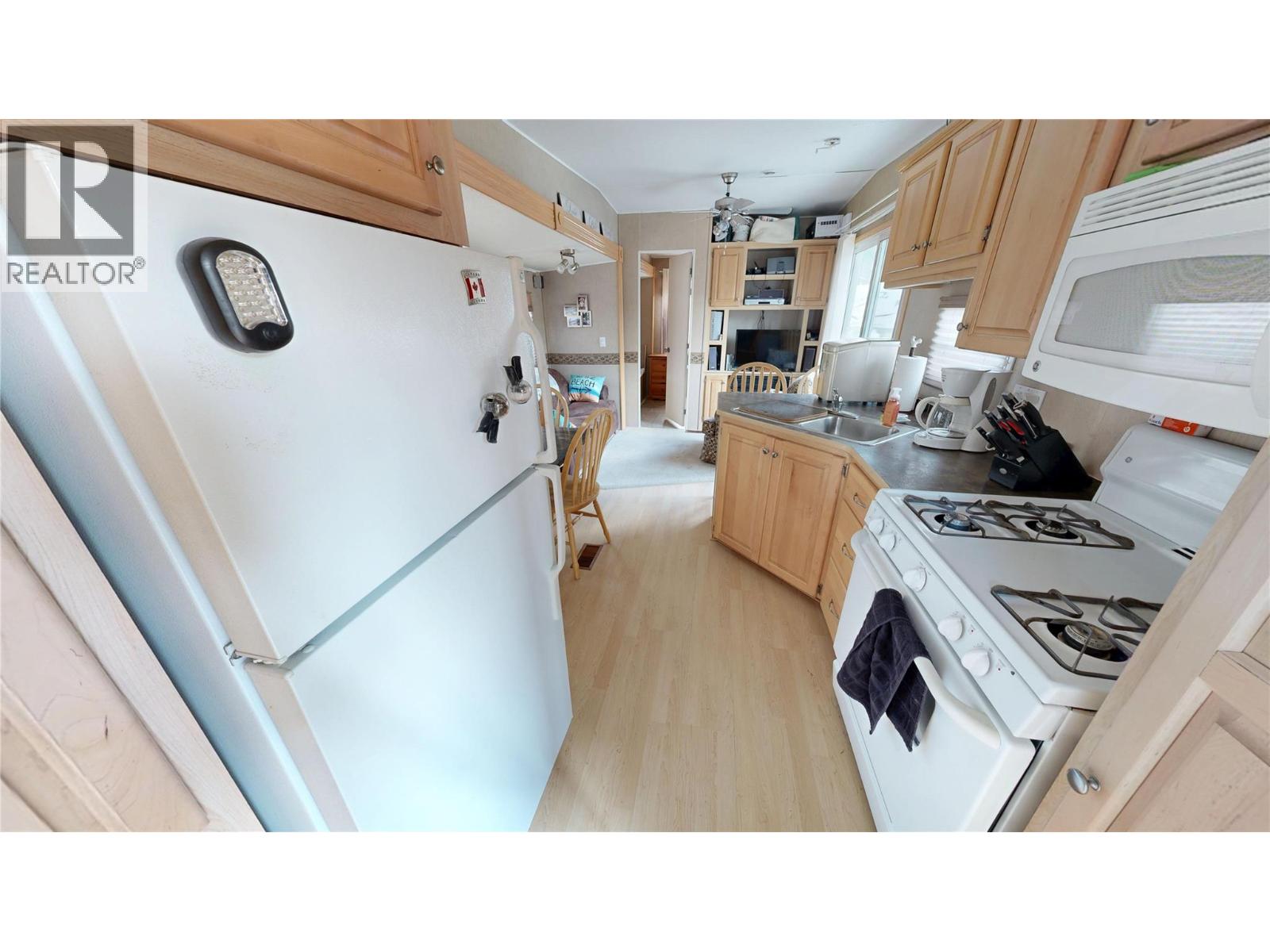 4868 Riverview Drive Unit# 100, Edgewater, British Columbia  V0A 1E0 - Photo 11 - 10385480