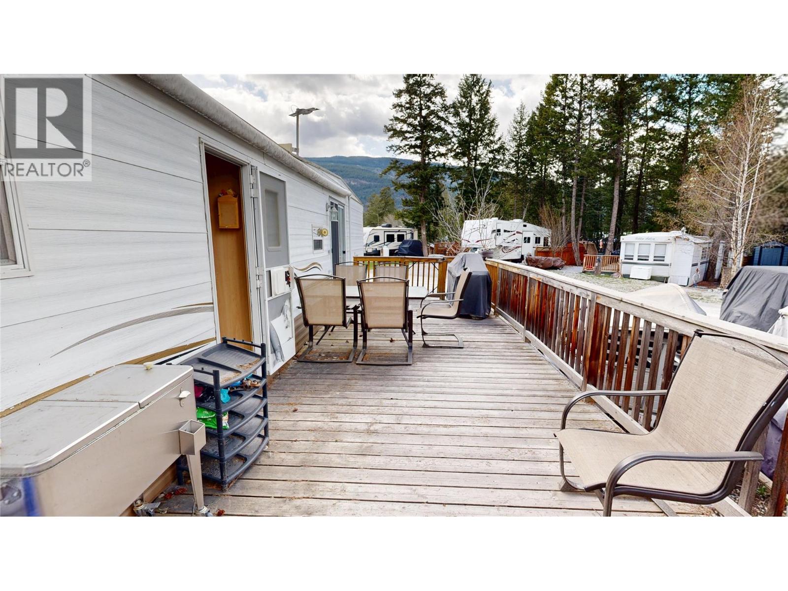 4868 Riverview Drive Unit# 100, Edgewater, British Columbia  V0A 1E0 - Photo 4 - 10385480