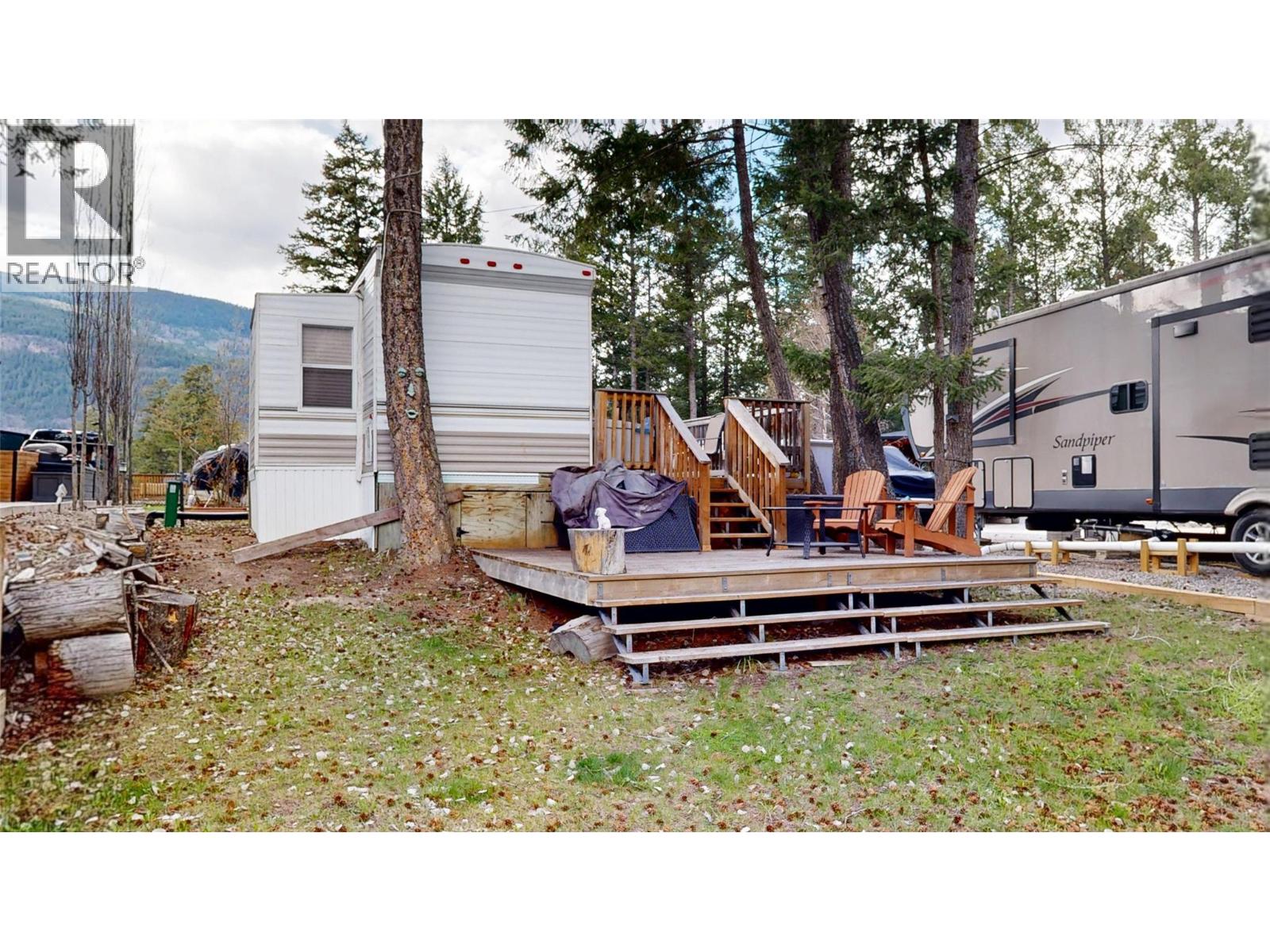 4868 Riverview Drive Unit# 100, Edgewater, British Columbia  V0A 1E0 - Photo 8 - 10385480