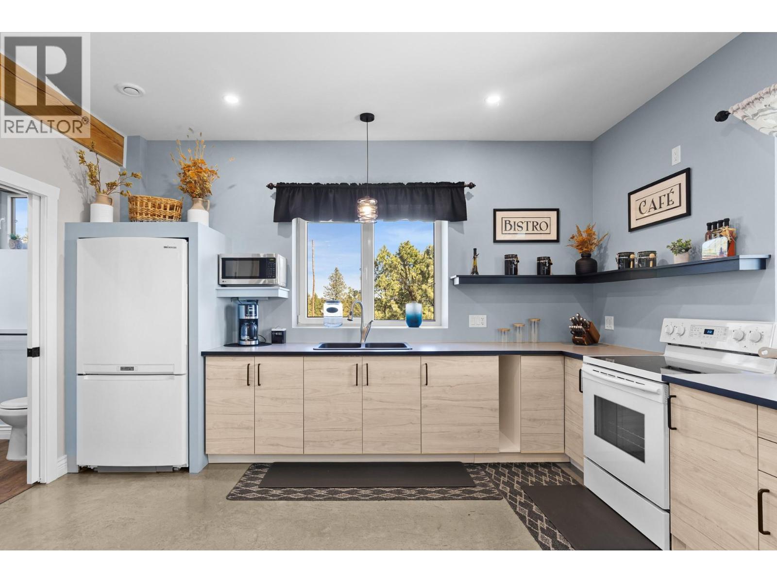 137 Eagle Point, Osoyoos, British Columbia  V0H 1V6 - Photo 44 - 10385678