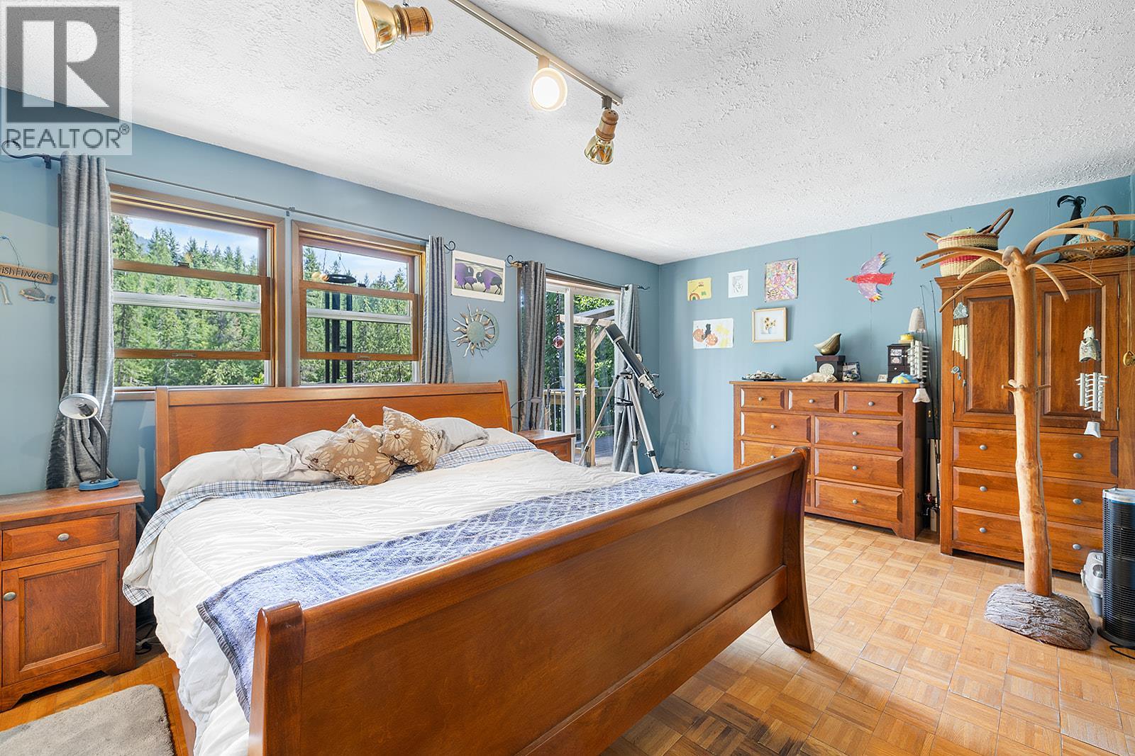 16324 Bowe Road, Crawford Bay, British Columbia  V0B 1E0 - Photo 18 - 10385475