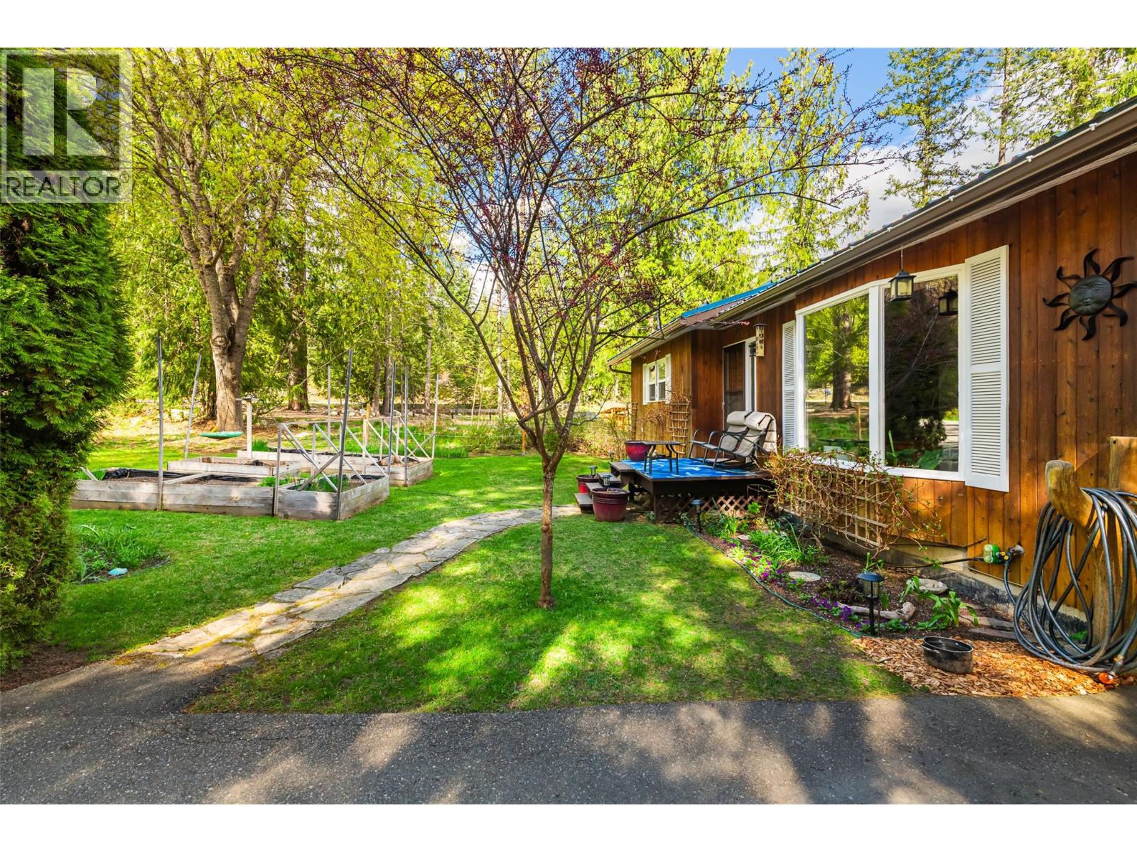 16324 Bowe Road, Crawford Bay, British Columbia  V0B 1E0 - Photo 39 - 10385475