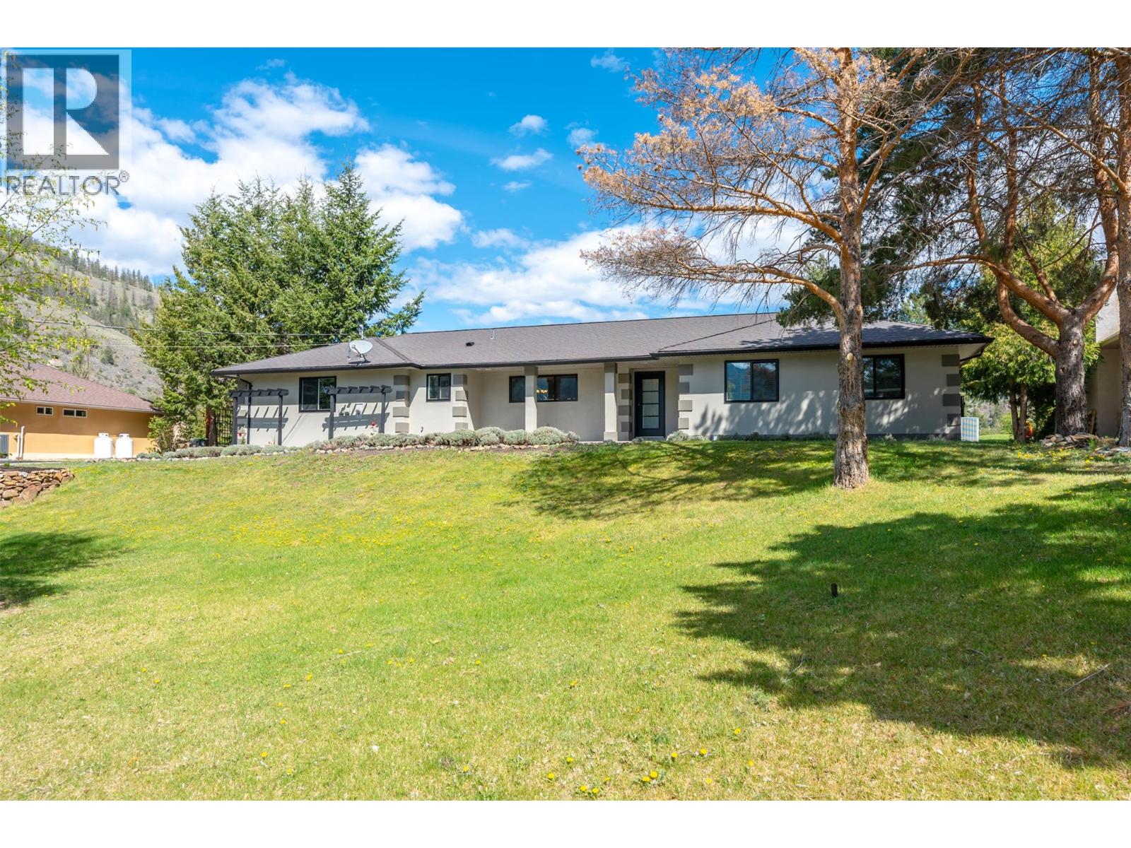 178 Range Road, Kaleden, British Columbia  V0H 1K0 - Photo 2 - 10384892