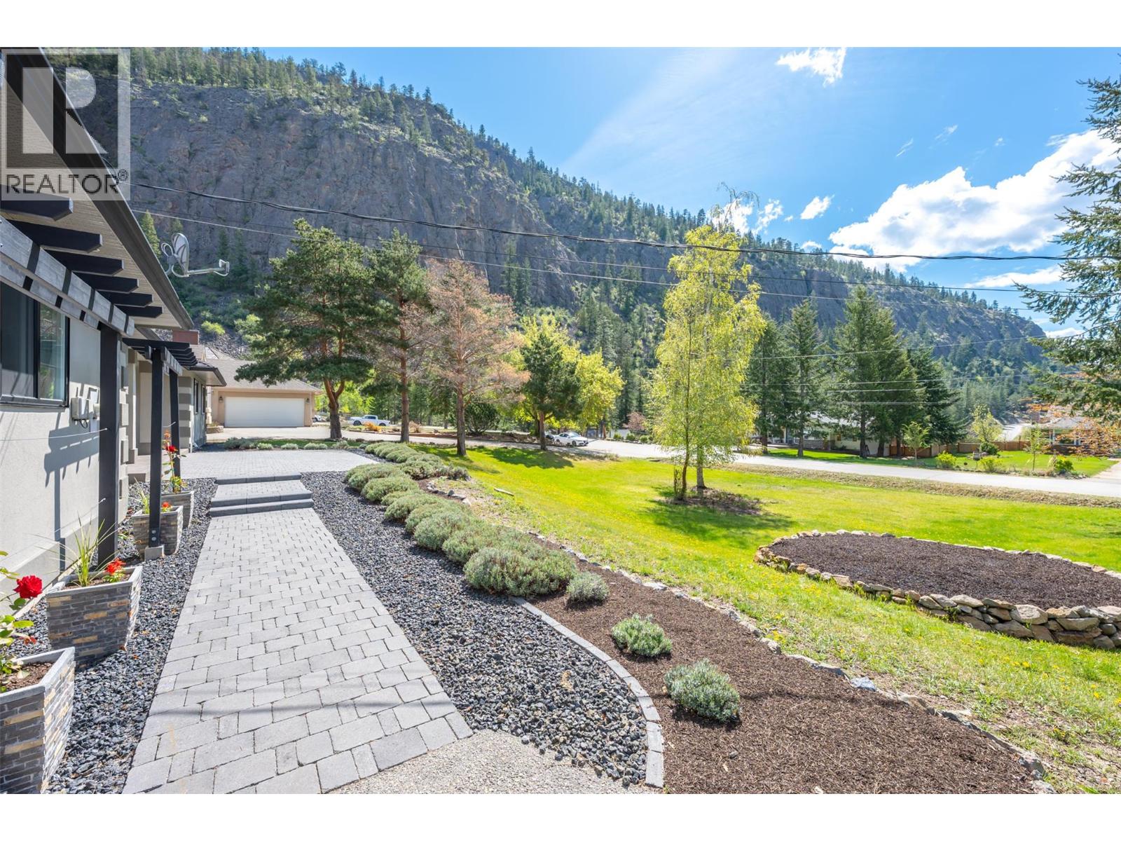 178 Range Road, Kaleden, British Columbia  V0H 1K0 - Photo 4 - 10384892