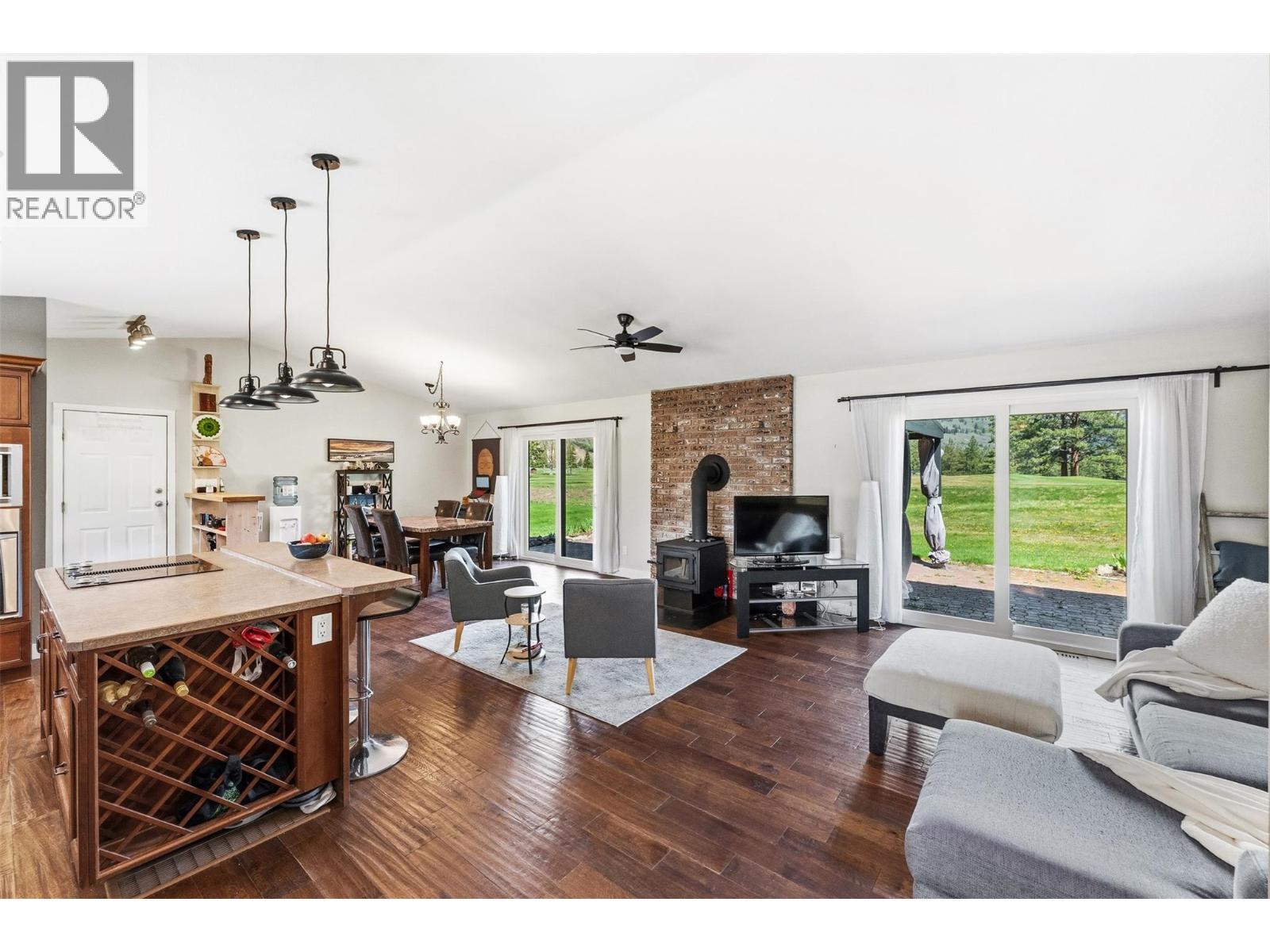 178 Range Road, Kaleden, British Columbia  V0H 1K0 - Photo 6 - 10384892