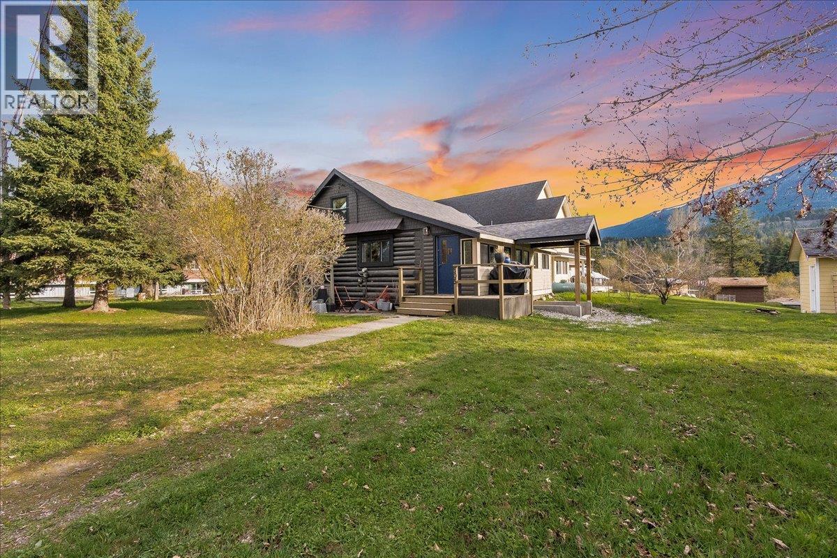 505 6TH Street, kaslo, British Columbia