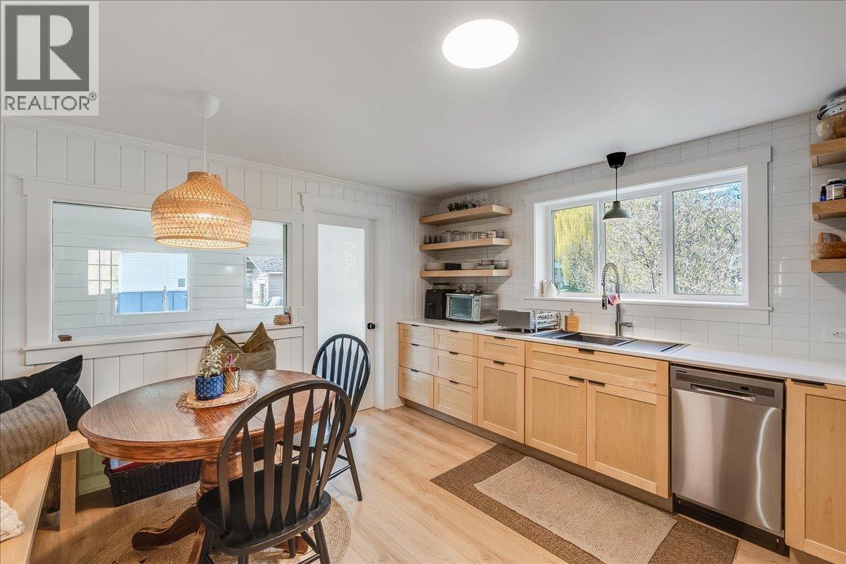 505 6th Street, Kaslo, British Columbia  V0G 1M0 - Photo 14 - 10384017