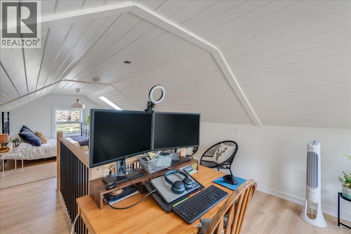 505 6th Street, Kaslo, British Columbia  V0G 1M0 - Photo 29 - 10384017