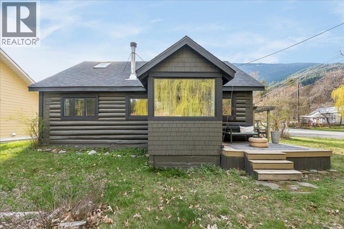 505 6th Street, Kaslo, British Columbia  V0G 1M0 - Photo 4 - 10384017