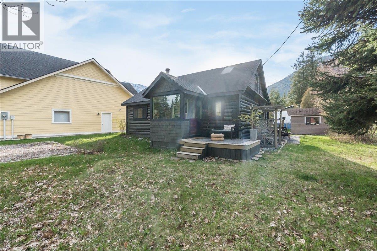 505 6th Street, Kaslo, British Columbia  V0G 1M0 - Photo 5 - 10384017
