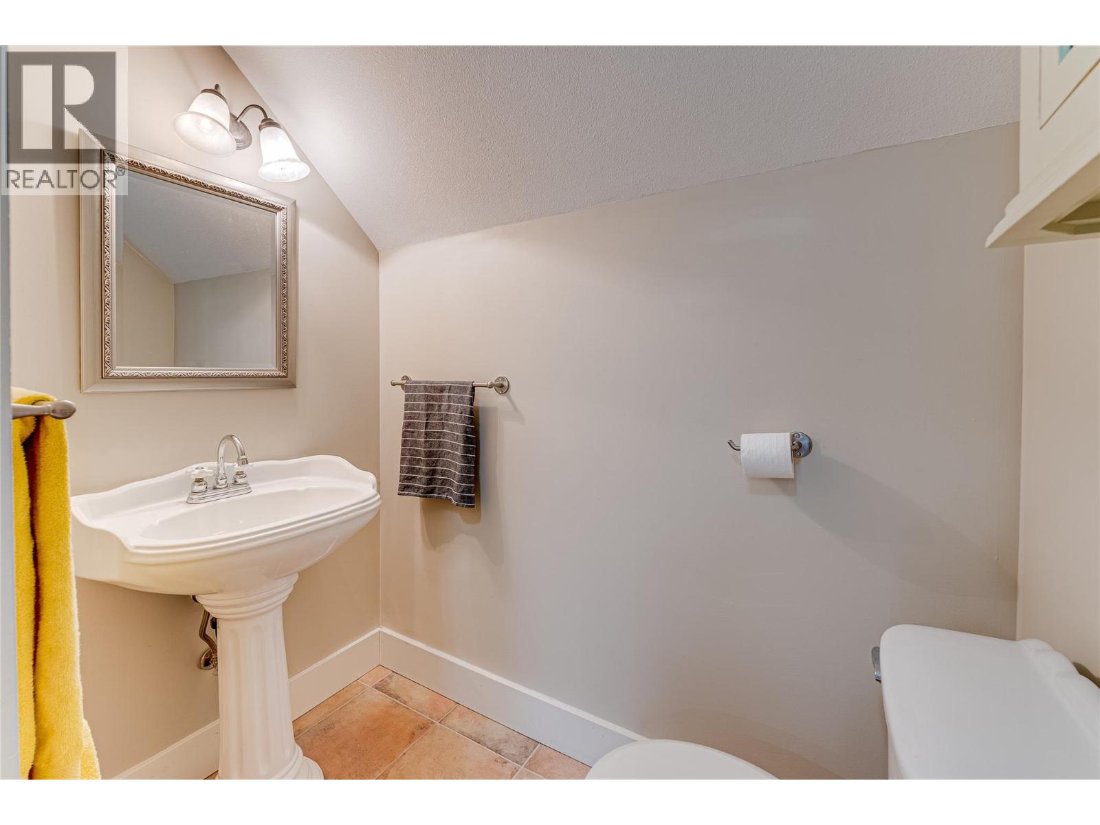 3404 34 Avenue, Vernon, British Columbia  V1T 2P9 - Photo 63 - 10385263