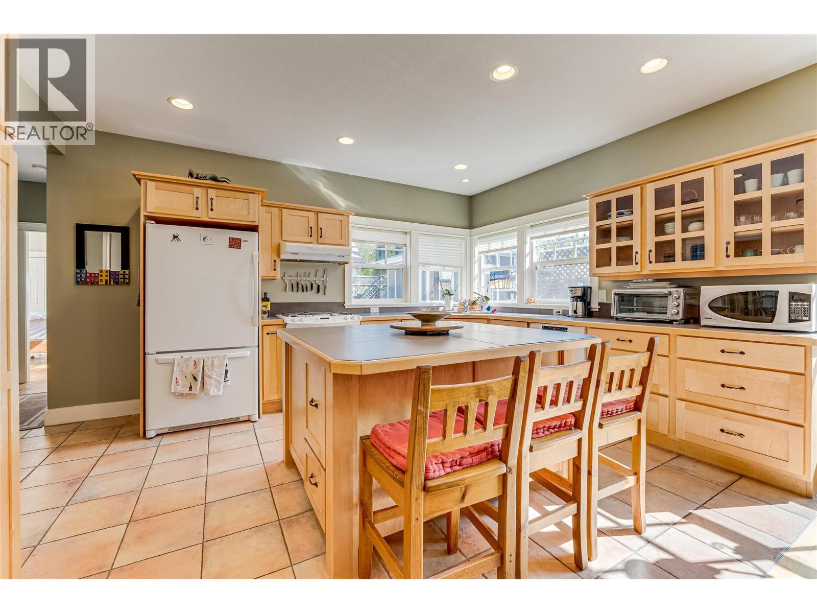 3404 34 Avenue, Vernon, British Columbia  V1T 2P9 - Photo 8 - 10385263