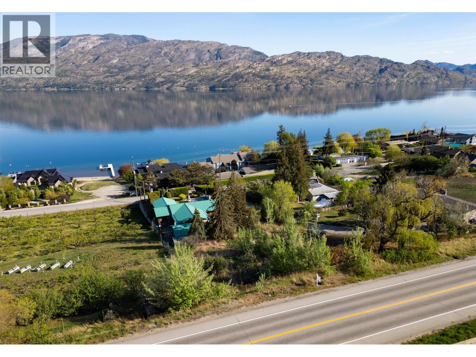 5281 Tailyour Lane, peachland, British Columbia