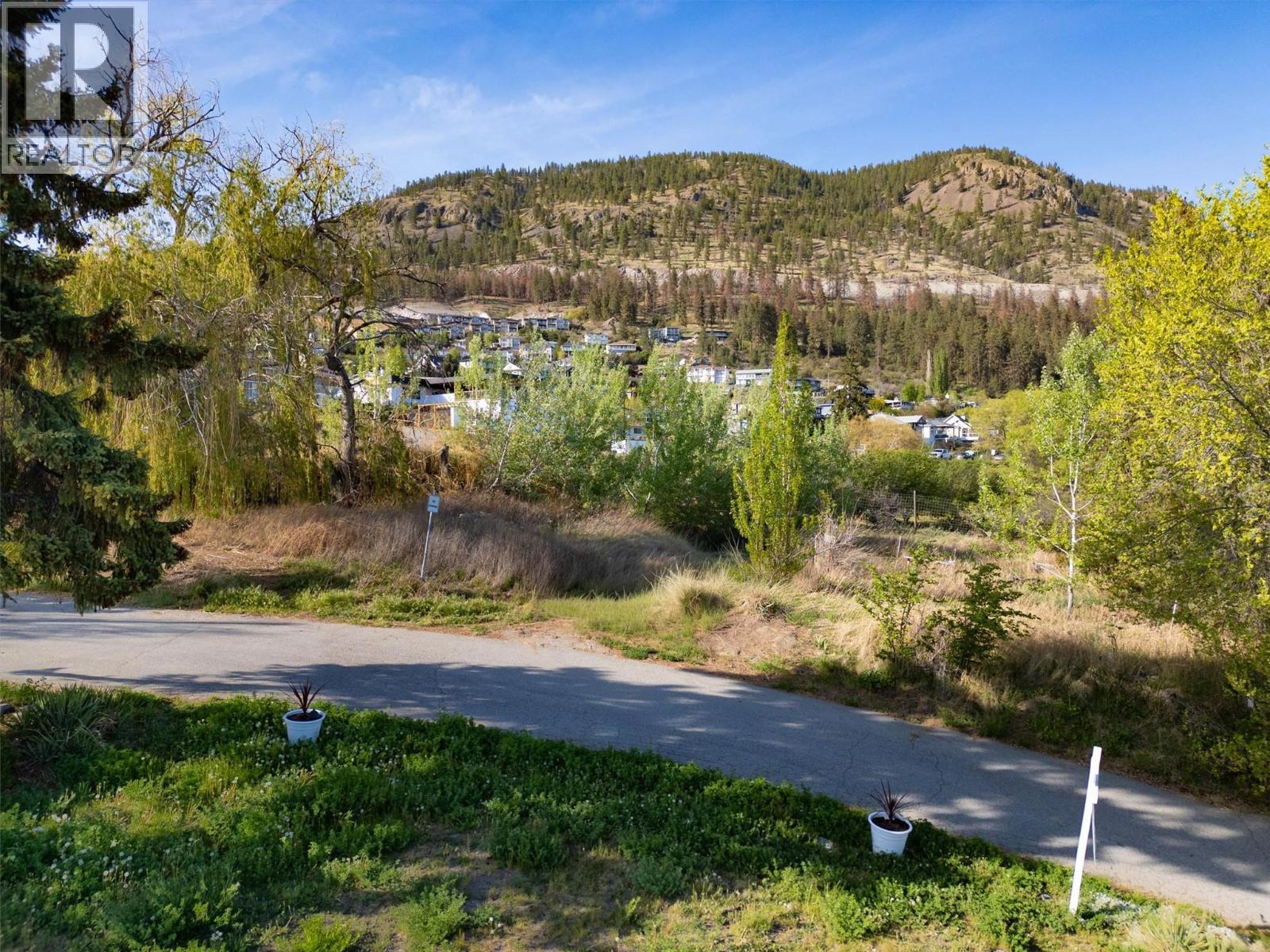 5281 Tailyour Lane, Peachland, British Columbia  V0H 1X1 - Photo 7 - 10384935