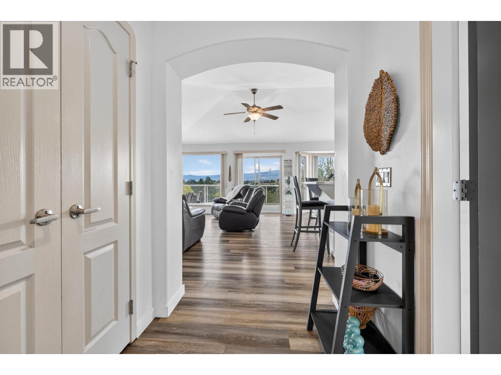 2110 Horizon Drive, West Kelowna, British Columbia  V1Z 3Y5 - Photo 7 - 10385621