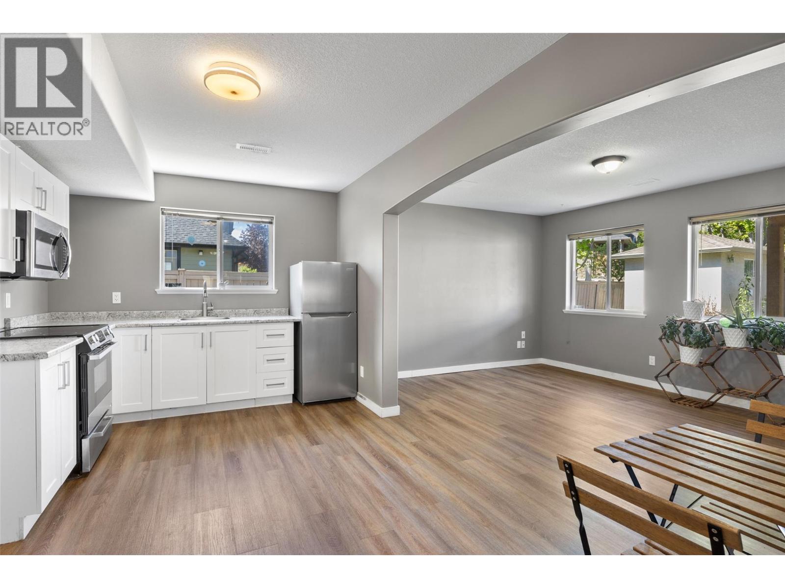 3702 Overlander Drive, Kamloops, British Columbia  V2B 8M4 - Photo 24 - 10385605