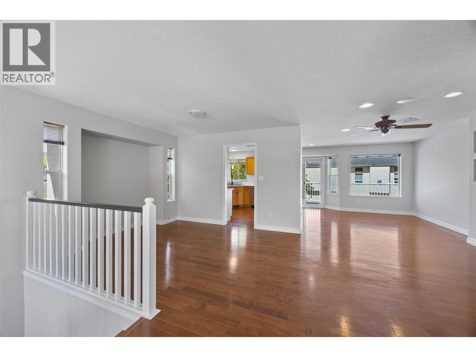 3702 Overlander Drive, Kamloops, British Columbia  V2B 8M4 - Photo 3 - 10385605