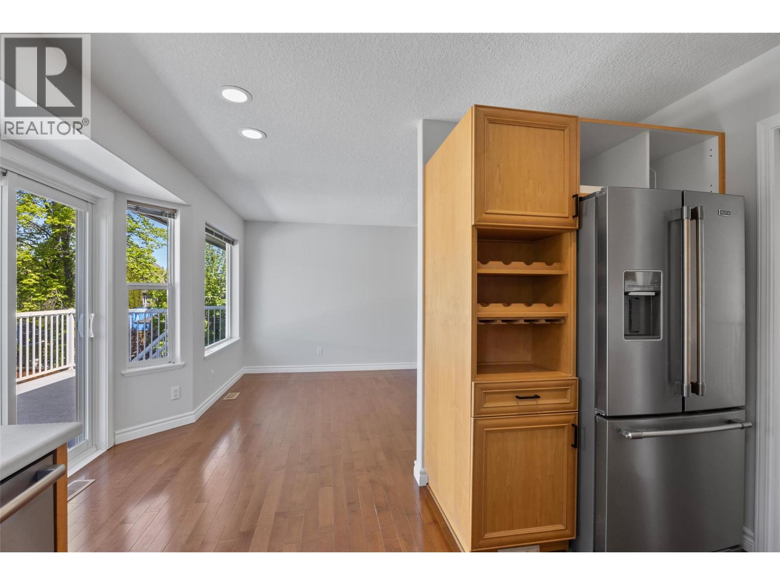 3702 Overlander Drive, Kamloops, British Columbia  V2B 8M4 - Photo 7 - 10385605