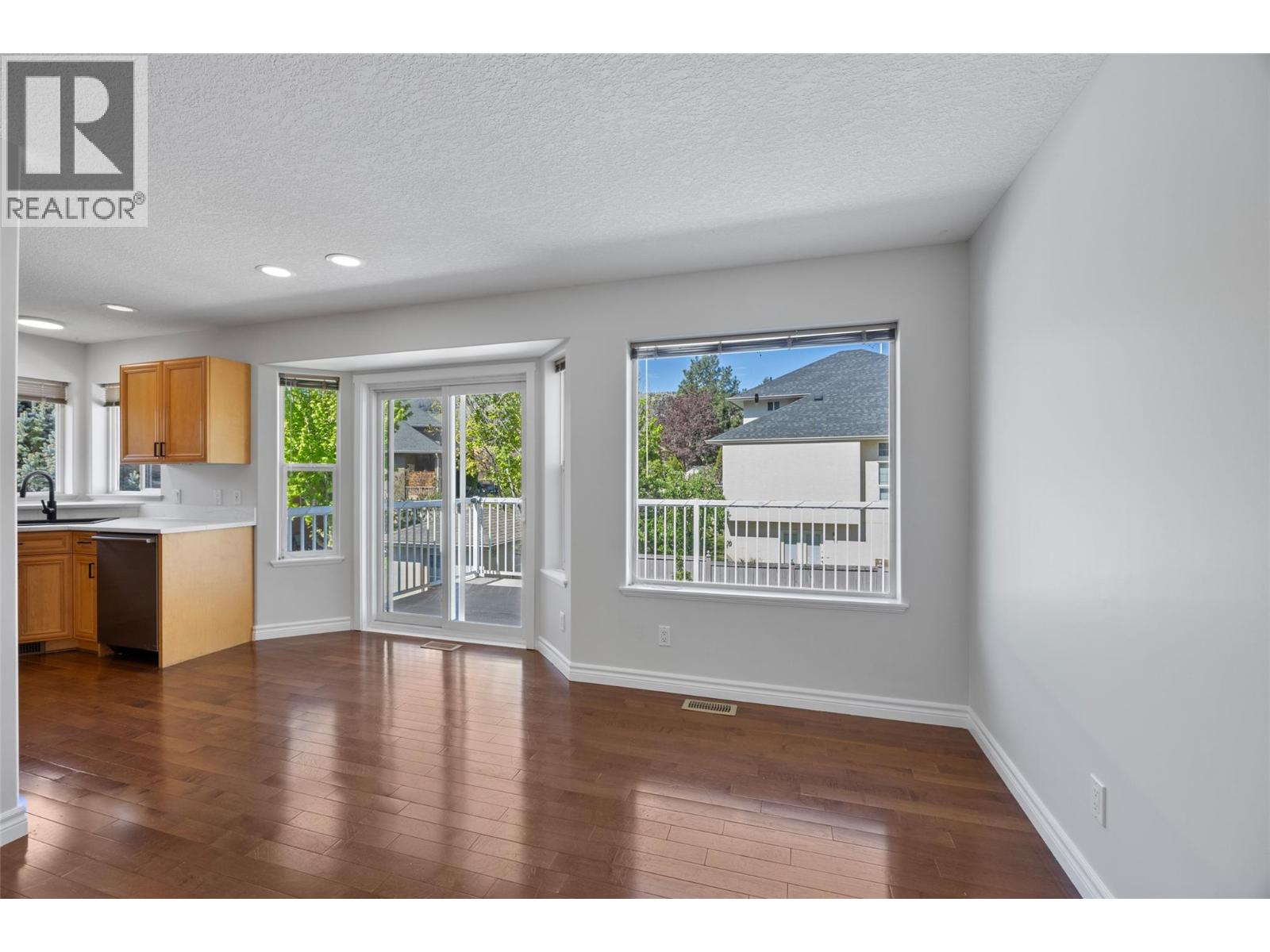 3702 Overlander Drive, Kamloops, British Columbia  V2B 8M4 - Photo 8 - 10385605