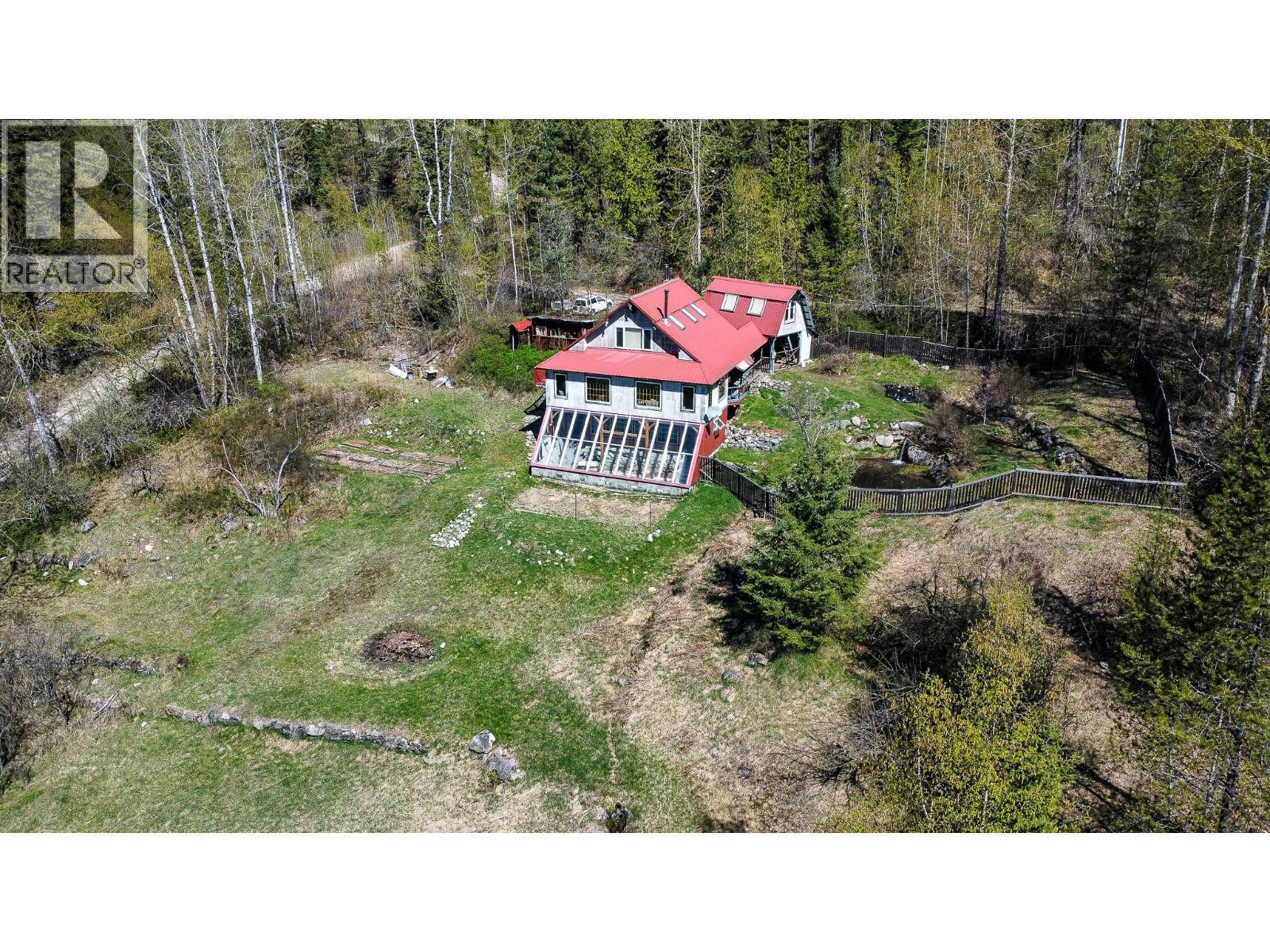 395 Boven Road, Nelson, British Columbia  V1L 6J1 - Photo 2 - 10385419