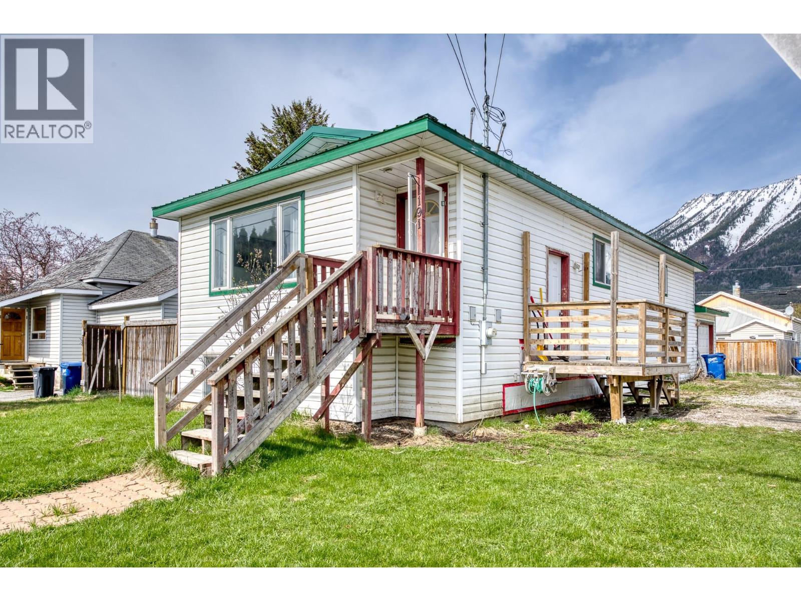 1191 1st Avenue, Fernie, British Columbia  V0B 1M0 - Photo 2 - 10383613