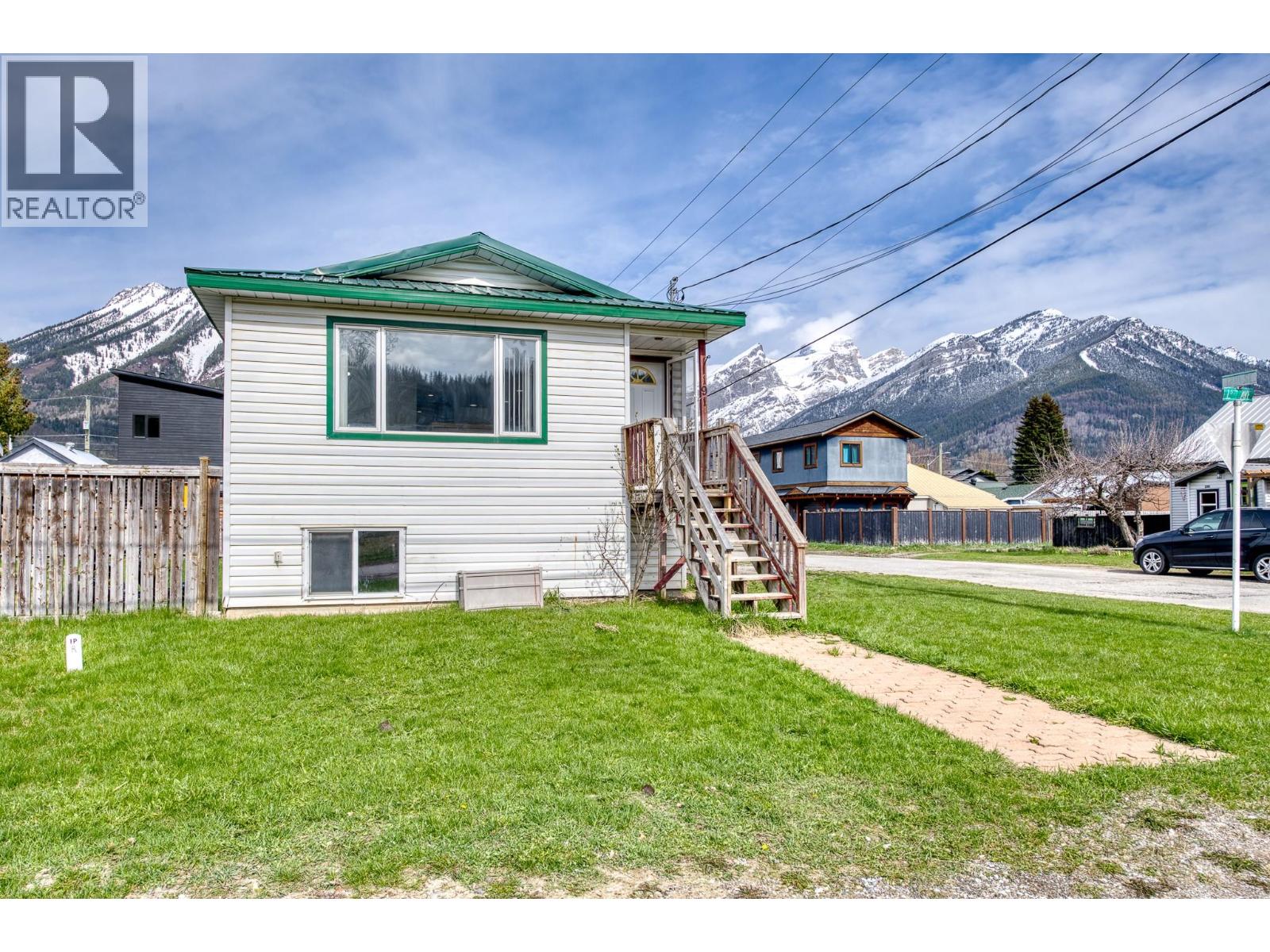 1191 1st Avenue, Fernie, British Columbia  V0B 1M0 - Photo 3 - 10383613