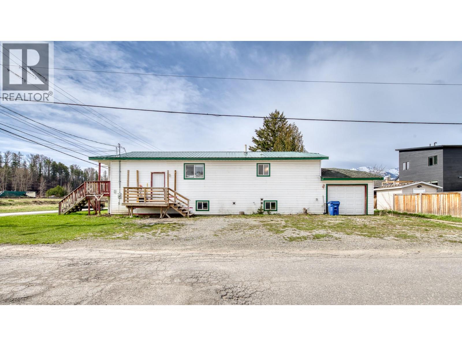 1191 1st Avenue, Fernie, British Columbia  V0B 1M0 - Photo 5 - 10383613