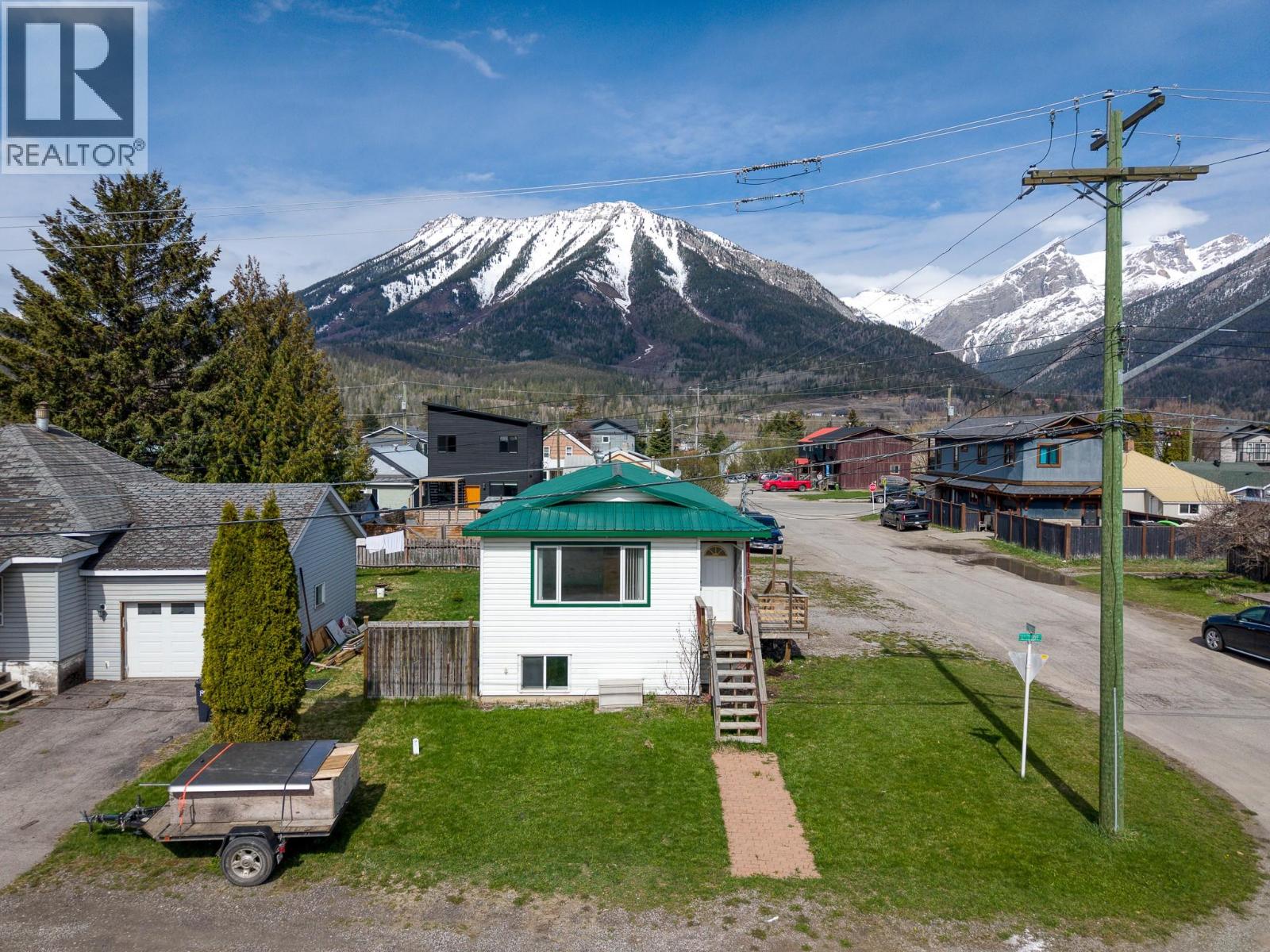 1191 1st Avenue, Fernie, British Columbia  V0B 1M0 - Photo 54 - 10383613