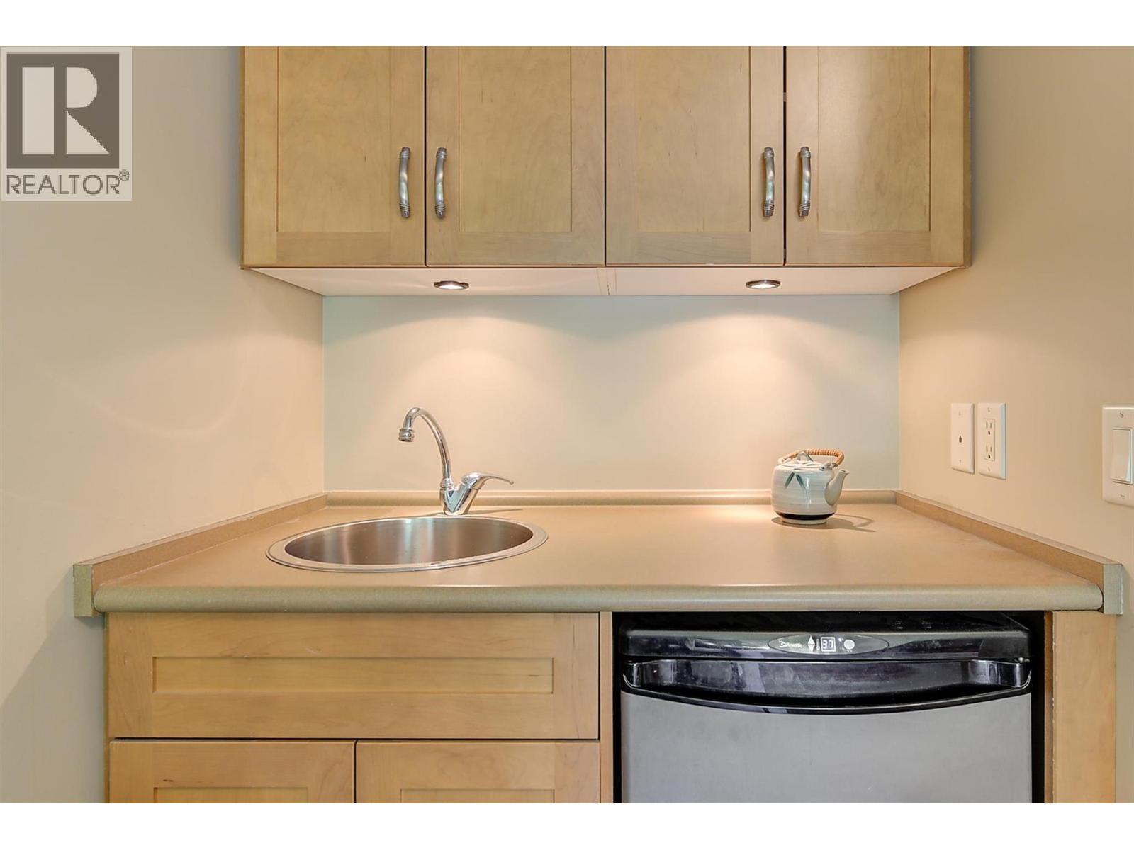 4356 Beach Avenue Unit# 6, Peachland, British Columbia  V0H 1X6 - Photo 32 - 10385322