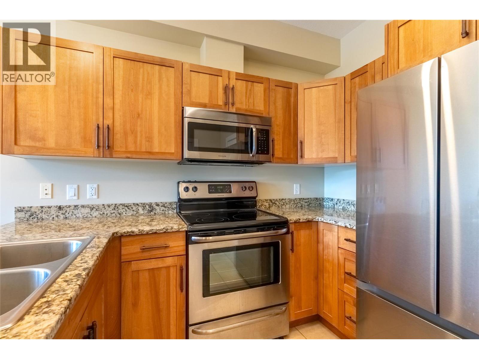 755 Mayfair Street Unit# 421, Kamloops, British Columbia  V2B 5L7 - Photo 5 - 10385442