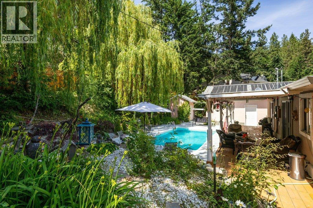 10724 Pinecrest Road, vernon, British Columbia