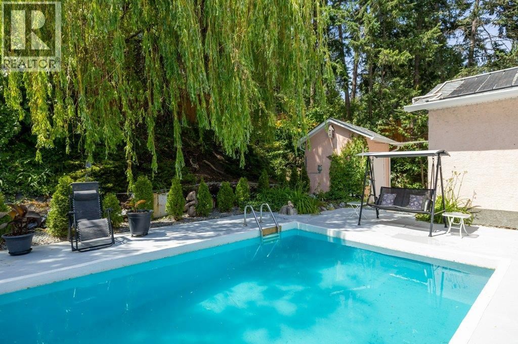 10724 Pinecrest Road, Vernon, British Columbia  V1H 2C1 - Photo 13 - 10384907