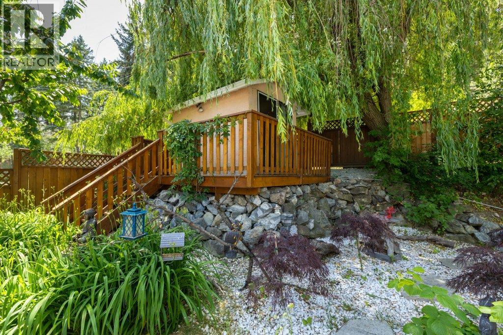 10724 Pinecrest Road, Vernon, British Columbia  V1H 2C1 - Photo 14 - 10384907