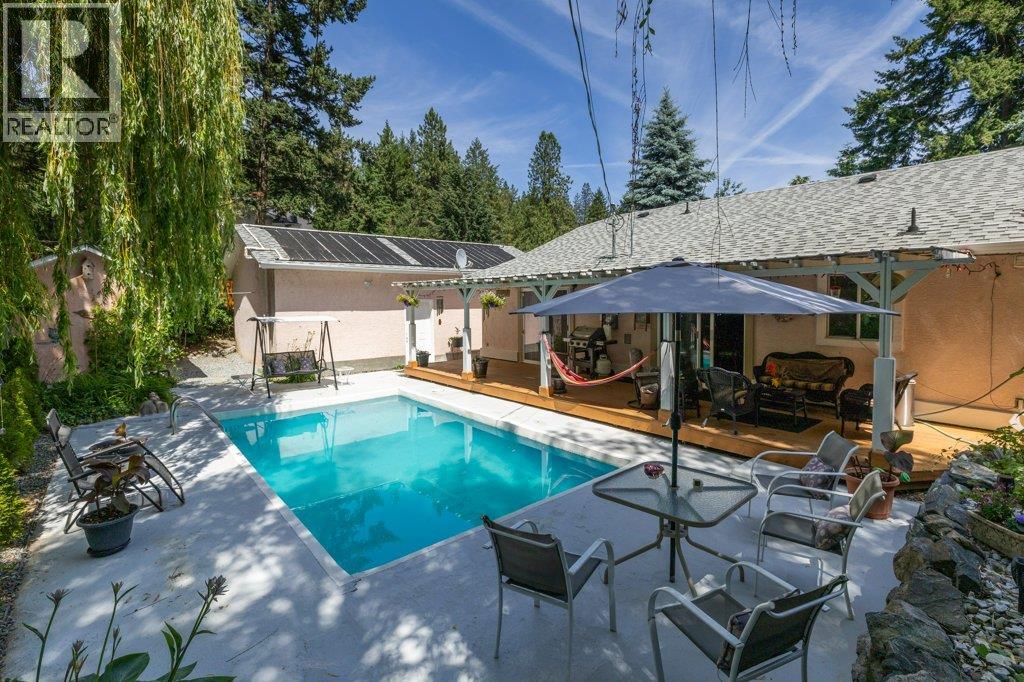10724 Pinecrest Road, Vernon, British Columbia  V1H 2C1 - Photo 16 - 10384907