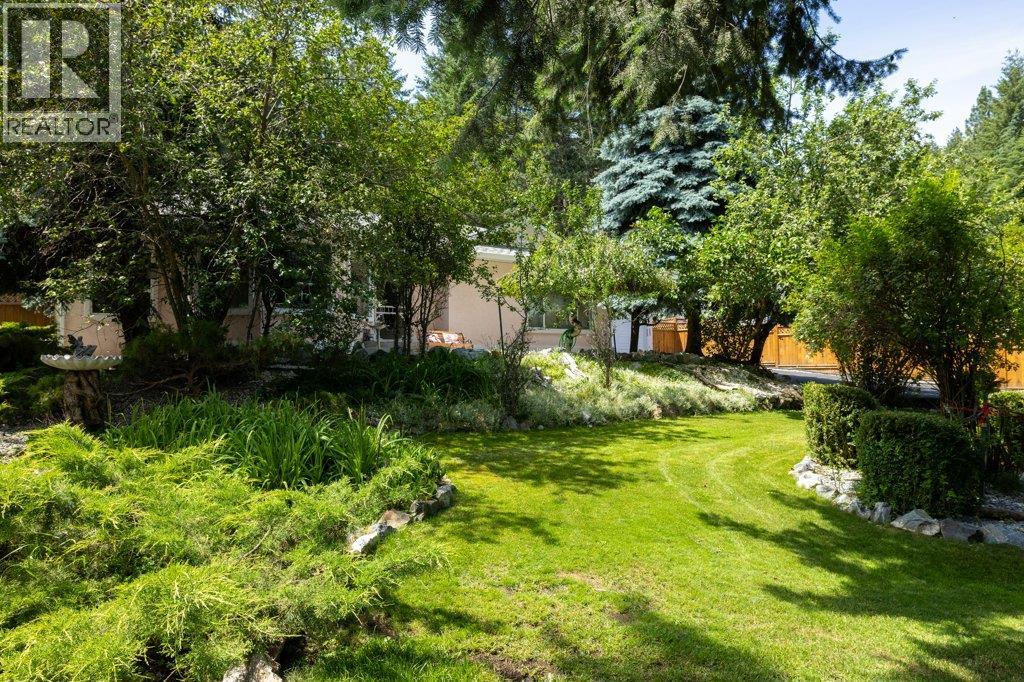 10724 Pinecrest Road, Vernon, British Columbia  V1H 2C1 - Photo 5 - 10384907