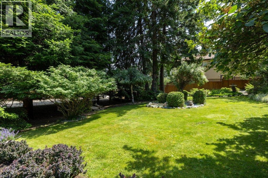 10724 Pinecrest Road, Vernon, British Columbia  V1H 2C1 - Photo 6 - 10384907