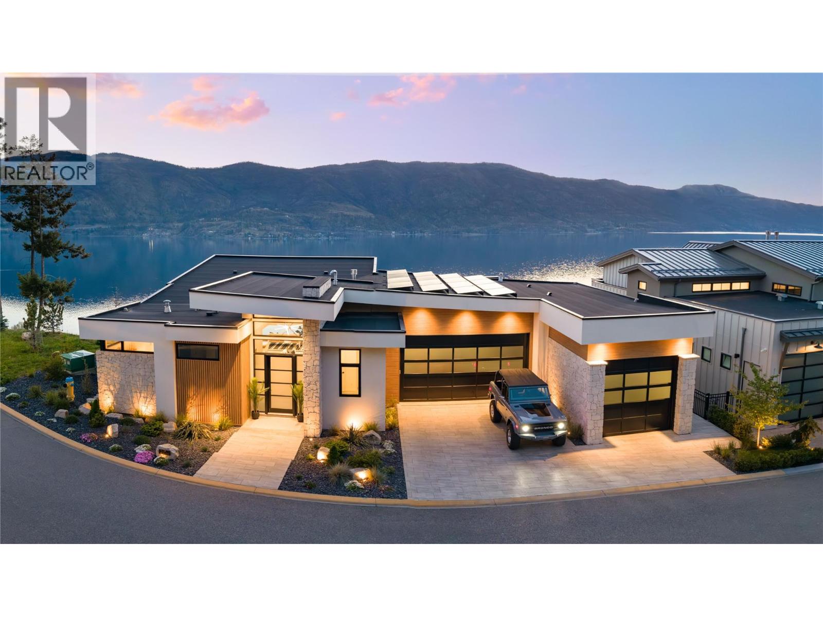 3442 Arrowroot Drive, kelowna, British Columbia