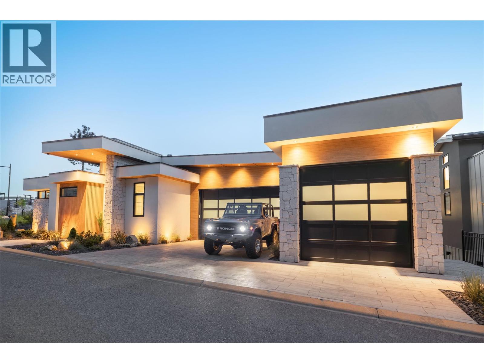 3442 Arrowroot Drive, Kelowna, British Columbia  V1V 3G2 - Photo 12 - 10385203