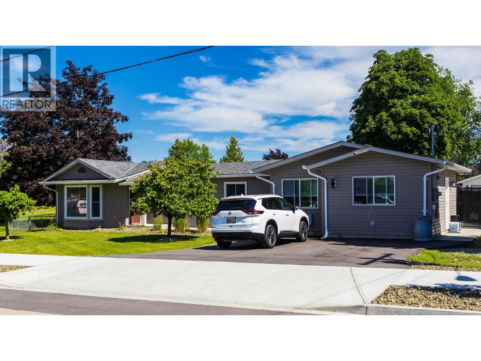 1490 Cornwall Road, kelowna, British Columbia