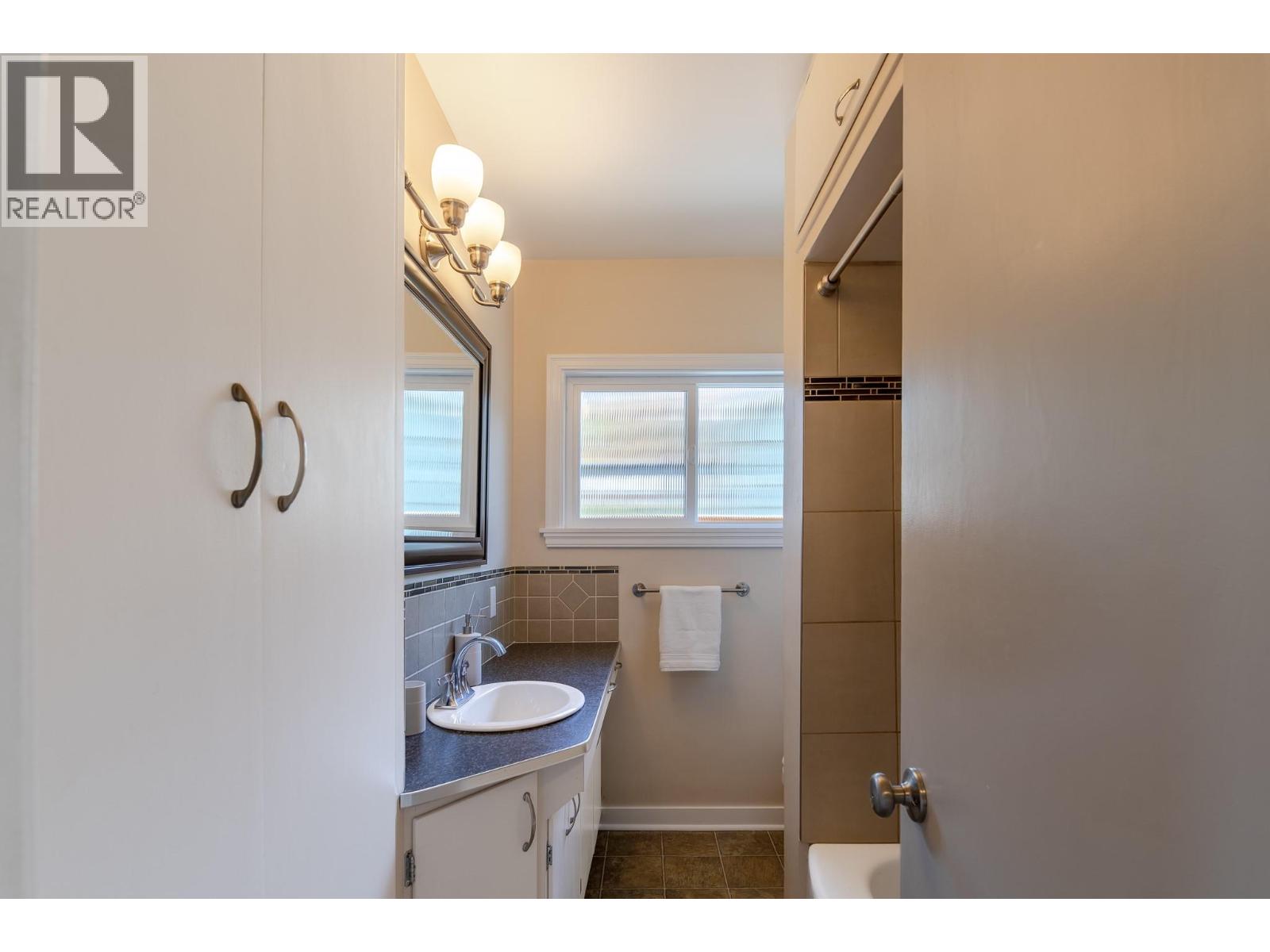 217 Lee Avenue, Penticton, British Columbia  V2A 3V9 - Photo 16 - 10385723